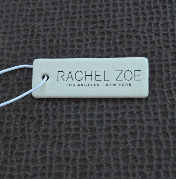 Rachel Zoe Gold💛 Stationary Love♥️ Knot🪢 Pendant Necklace - NWT - Picture 6 of 15
